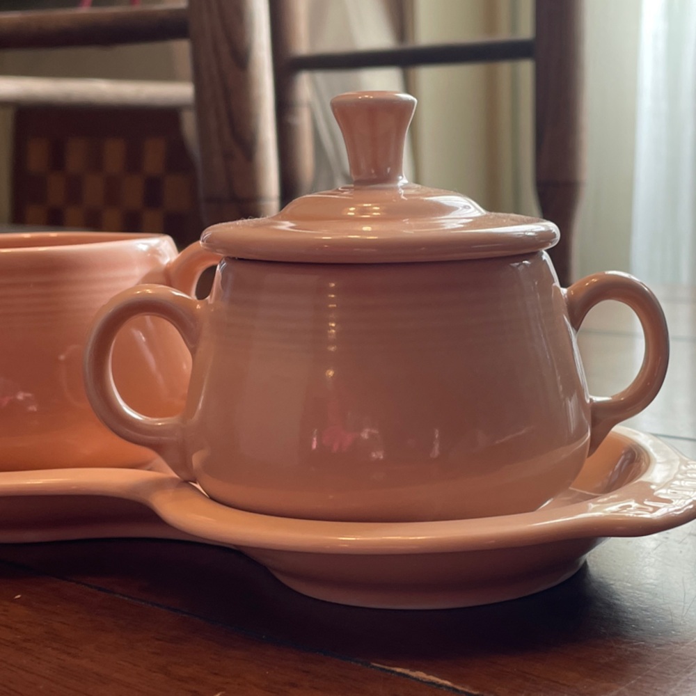 Apricot Fiesta cream and sugar set. W/figure 8 Tray.  As seen in Gilmore Girls - Picture 7 of 9